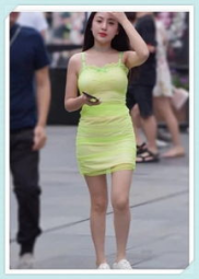 小姐姐纯色衣服图,小姐姐穿搭美学解析