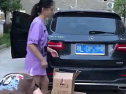 杭州奔驰小姐姐离婚,一场引发社会关注的婚姻裂变